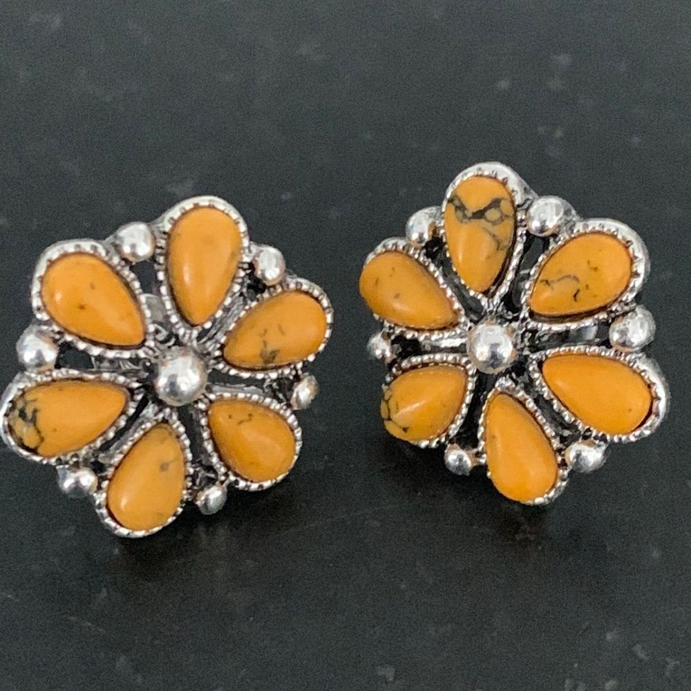 Yellow Spiny Oyster Style Cluster Flower Stud Earrings - Petite